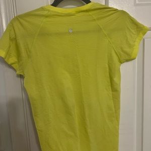 Lulu lemon swiftly tech short sleeve